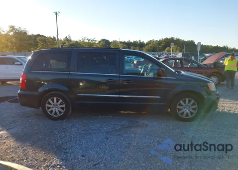 2013 Chrysler Town & Country Touring from USA, damaged, VIN 2C4RC1BG4DR742427